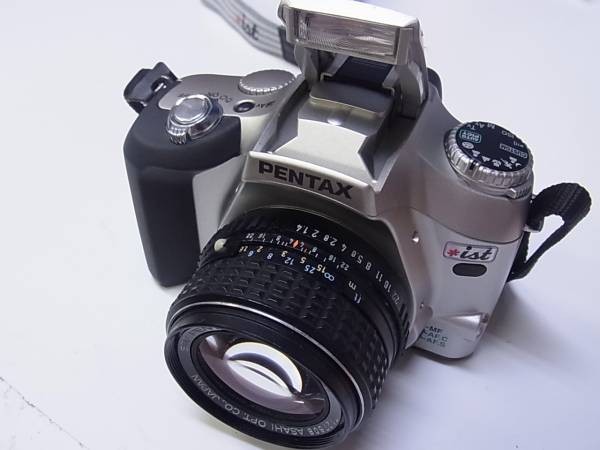 PENTAXペンタックスQ10 ほとんど使いませんでした。画面以外美品