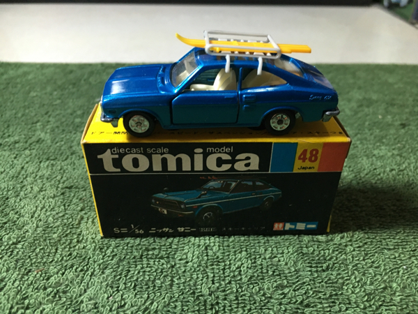 トミカ48-1-1 ニッサンサニー1200スキーキャリア