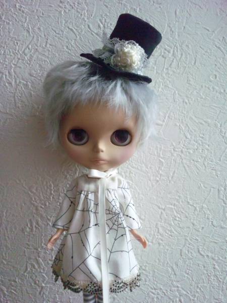 ネオブライス □蜘蛛の巣□服アウトフィットoutfitハロウィン 