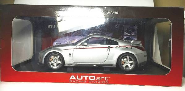 オートアート 1/18 フェアレディZ (Z33) ニスモ Sチューン ミニカー