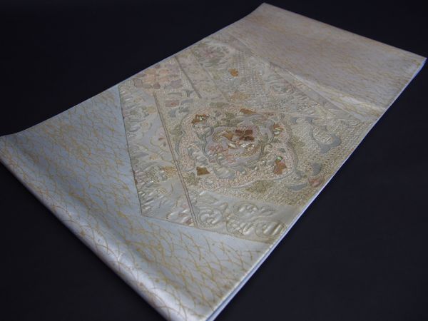 着物の桜 華やかに『美しさヒトキワ』螺鈿スワトウ袋帯 m-62