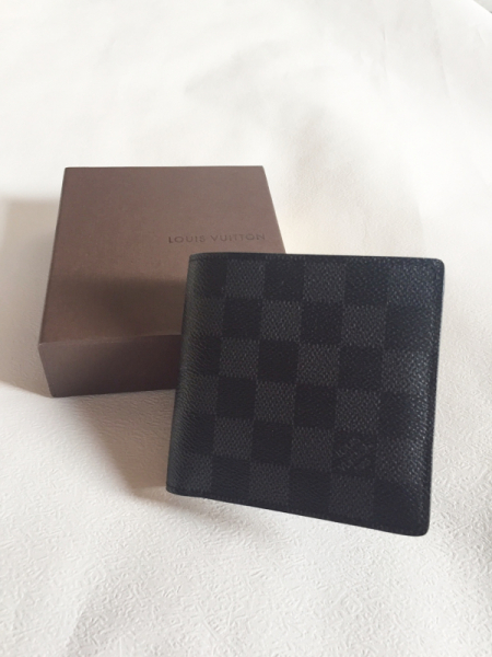新品同様 ルイヴィトン グラフィット マルコ N62664 財布