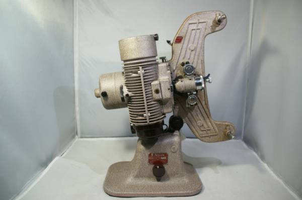 価格急騰中【レトロ家電】1931年式 Agfa社製 Movector 映写機 価格急騰