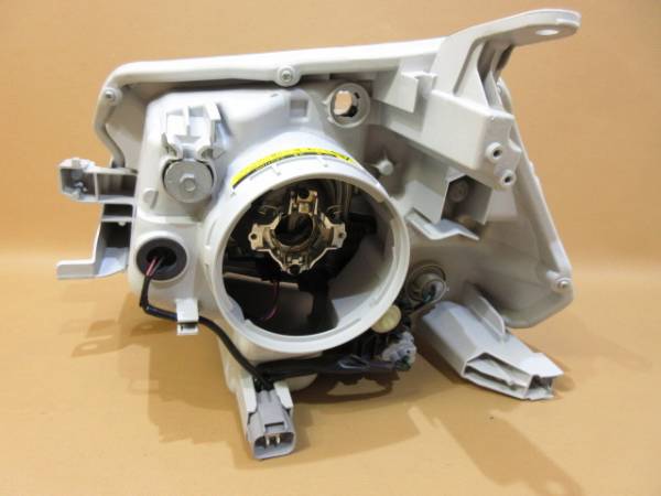 8612☆NCP81G/85G（シエンタ ダイス）HID/右ヘッドライト ライト