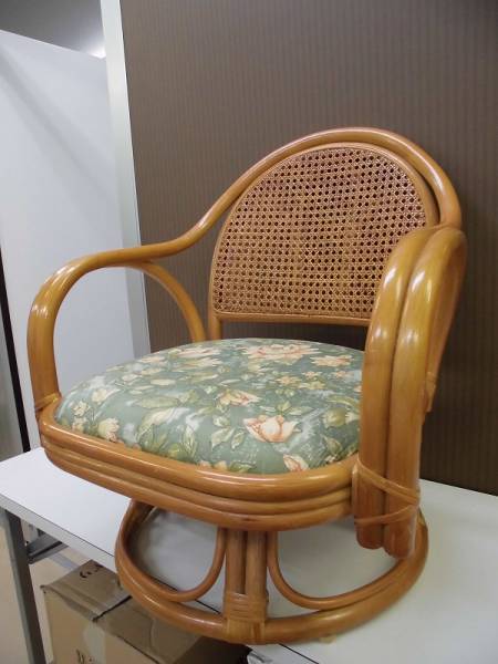 中古 籐製？ 回転椅子 ラタンチェアー 座椅子 W55×D53×H61cm_1