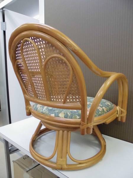 中古 籐製？ 回転椅子 ラタンチェアー 座椅子 W55×D53×H61cm_2