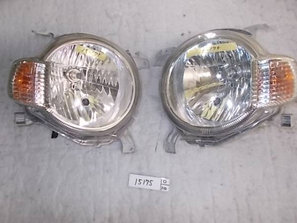 15175 ダイハツ L685S ココア ヘッドライト左右セット 中古品 ダイハツ