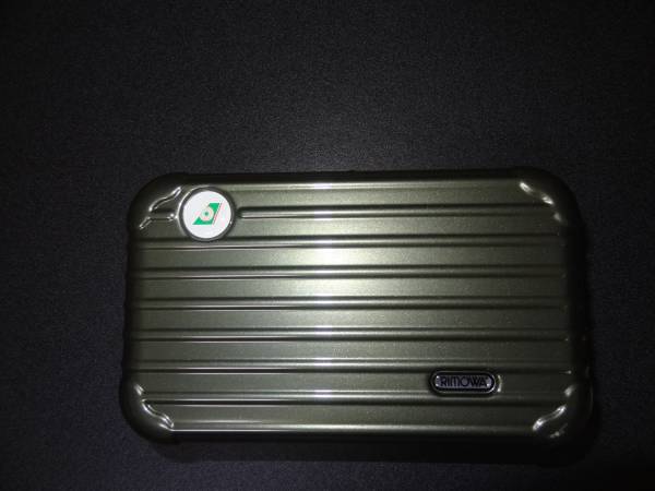 【新品】　RIMOWA アメニティー　（EVA航空）　♪