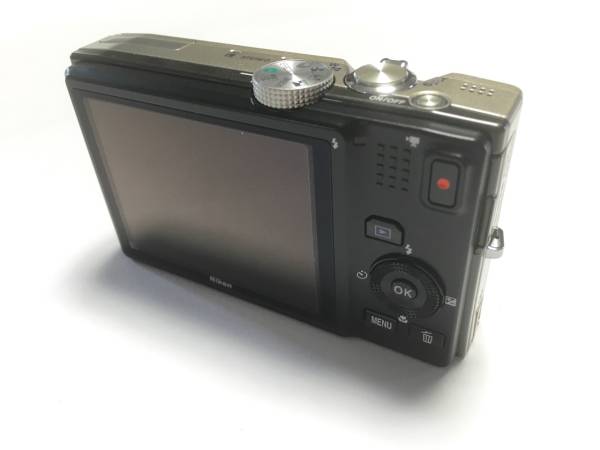 ☆外観新品級☆ニコン Nikon COOLPIX S8200 付属品多数 極上美