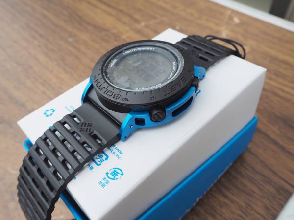 ラスト 新品即決Columbia 高機能アウトドア腕時計 Treeline青3