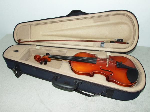 No.230 ３/４サイズ　スズキバイオリン 弓 ケース付き スズキ☆バイオリン☆No.230☆サイズ3/4☆2009年☆弓・ケース付