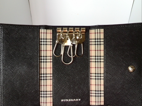 バーバリー キーケース 新品同様 黒 4連フック レザー Burberry