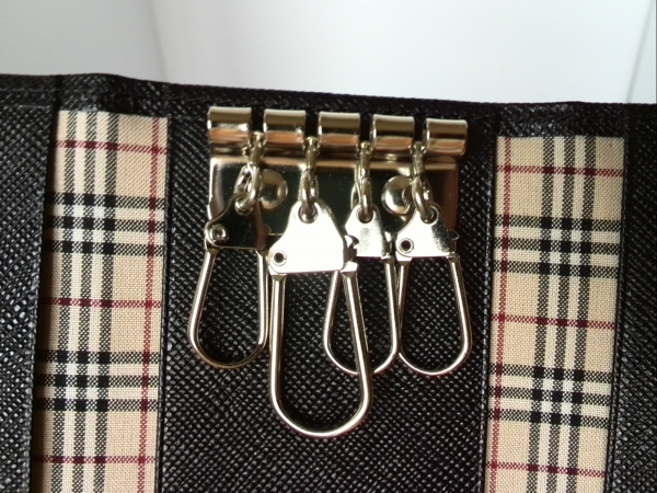バーバリー キーケース 新品同様 黒 4連フック レザー Burberry