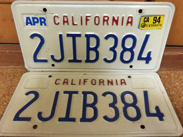 CALIFORNIA 同番号ナンバープレート２枚