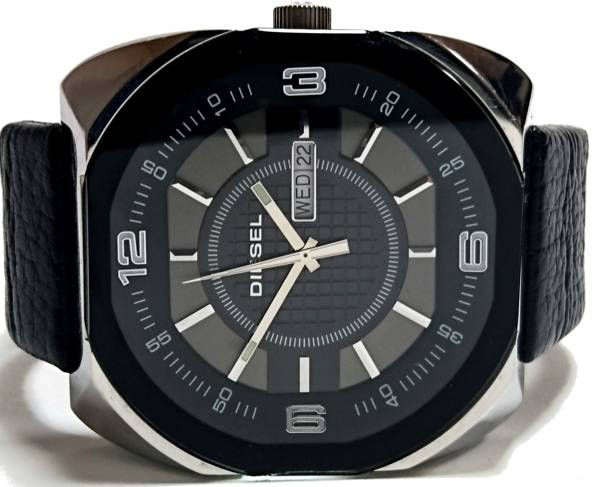 希少 1円～ DIESEL ディーゼル 大型フェース 腕時計 DZ-1117_1