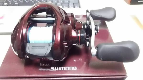 シマノ　リール　14　スコーピオン　200　右　R　中古　美品