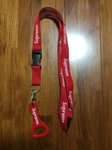Supreme 　ネックストラップ　ボトルオープナー　赤 SUPREME 栓抜き ネックストラップ 赤 supreme 【公式通販】