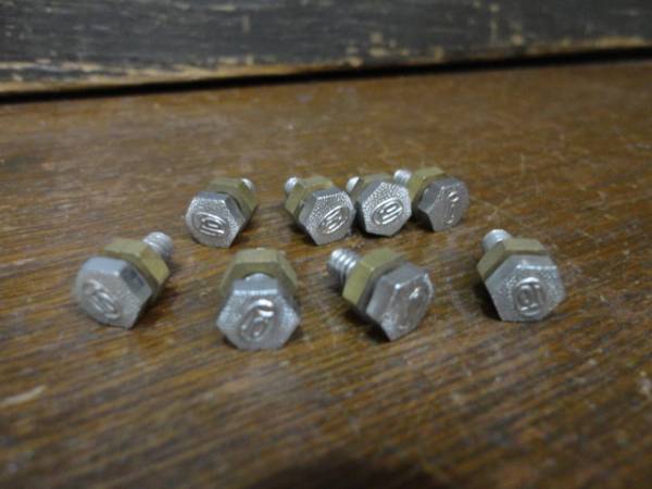 昭和レトロ【丸石】旧刻印 泥除け用飾りネジ 新品 実用車 運搬車