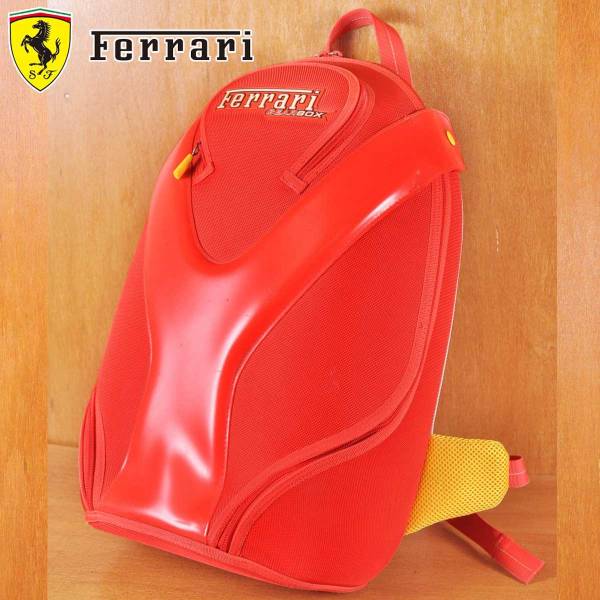 新品、未使用　即決 ★貴重品 フェラーリのリュック 赤 ★