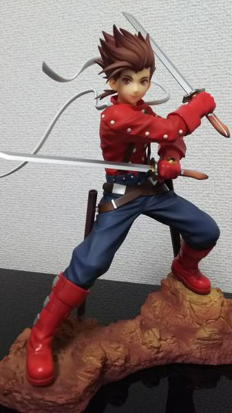 【テイルズ オブ シンフォニア ~ロイド 1/8 フィギュア~】