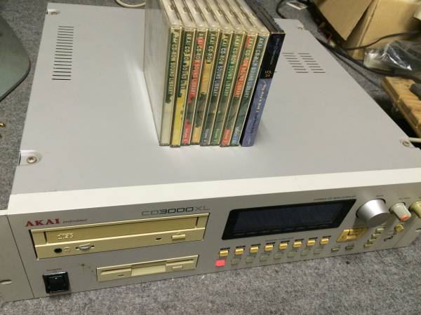 【超希少】 AKAI CD3000XL サンプラー フルセット 付属品多数 名機 ☆名機☆AKAI☆CD3000XL☆サンプラー☆おまけ付き☆送料着払☆ Akai