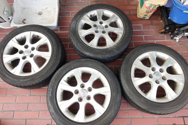 トヨタ純正アルミ 205/55R16 溝有りですが2008年タイヤ トヨタ純正