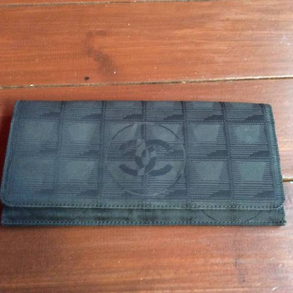 通販 バッグ シャネル chanel ニュートラベルライン 二つ折り財布 黒