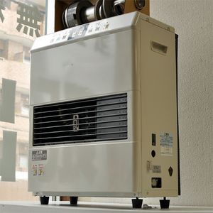 ☆コロナ 密閉式石油ストーブ ポット式 FF-6811PR 2011年製 ☆コロナ 密閉式石油ストーブ ポット式 FF-6811PR 2011年製 FF温風