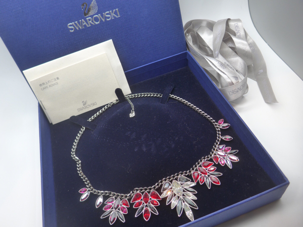 SWAROVSKI スワロフスキー ネックレス 箱付き インストーン 未使用 