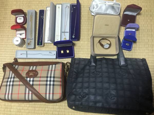 シャネル Burberry Omega Dior バッグ 腕時計 祖母のアクセサリー 18金 k18