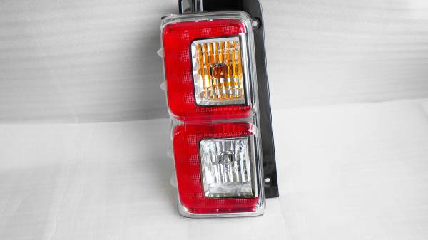 美品☆ダイハツ LA700S ウェイク 純正 LED テールランプ 左 点灯確認