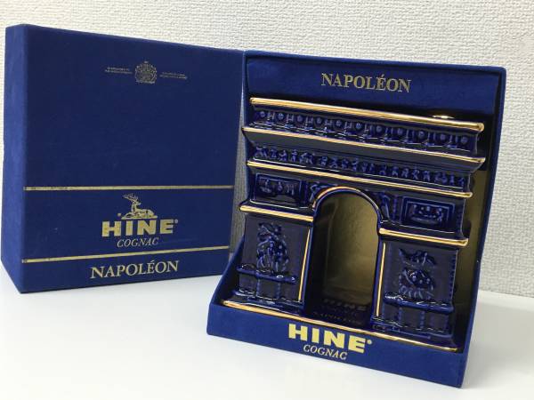 HINE ハイン COGNAC NAPOLEON 古酒 凱旋門 リモージュ 陶器ボトル 元箱