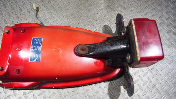 ヤマハ XT250 3Y5-0644 テールランプ＆リアフェンダー②J(リア)｜売買