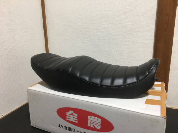 超激得，SALE ゼファー400 激渋 黒タックロールシート シート金具付き zephyr ZEPHYR 純正シートベース(社外品)｜売買されたオークション情報、yahooの商品情報をアーカイブ公開 - オークファン カワサキ用