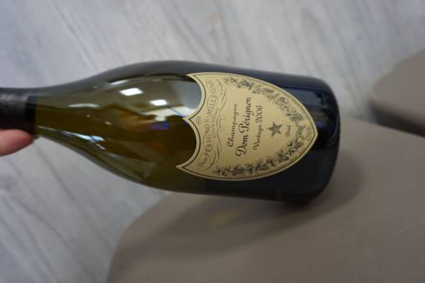 新品】ドンペリニヨンヴィンテージ 2006年 750ml 箱冊子付き 新品