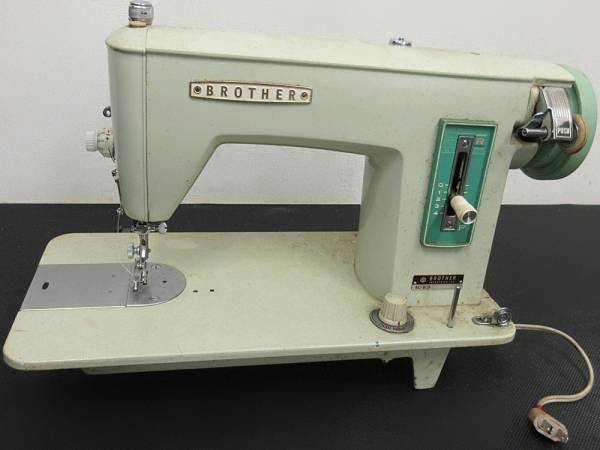01/30-15 BROTHER ブラザー ミシン HA2-B126 本体のみ レトロ