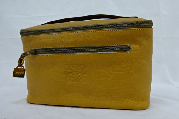 本物■美品■ロエベ■アナグラム■バニティ■レザーポーチ■20万■aae35r