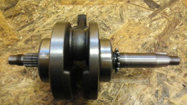 即配可 HONDA エイプ50 純正クランクシャフト AC16 D-15