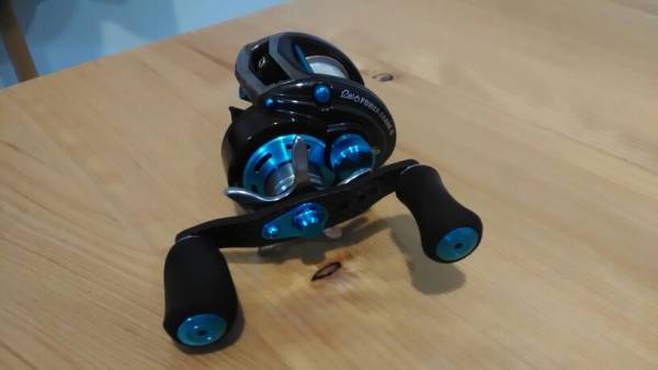 アブガルシア ベイトリール REVO POWERCRANK 6-L 左巻き 6.4:1 Abu