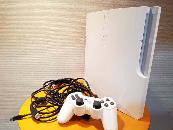 【中古】PS3本体 クラシックホワイト CECH-3000A 160GB