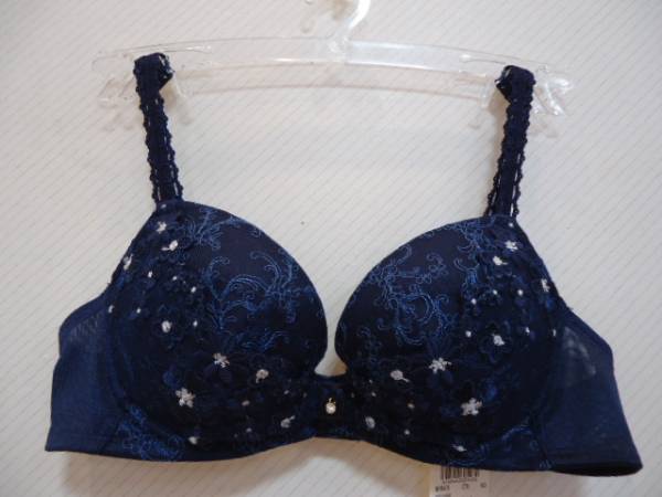 【人気，低価】 ２５％OFF C7０ ワコール LALAN 朝の谷間ながもちリボンブラ BRB470 KO色(70)｜売買されたオークション情報、yahooの商品情報をアーカイブ公開 - オークファン Cカップ