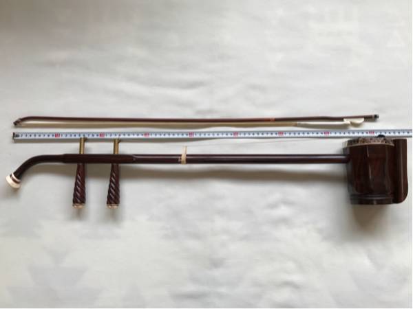 高級 老紅木二胡 本蛇革 / 弓 2wayケース付きの入札履歴 - 入札者の順位