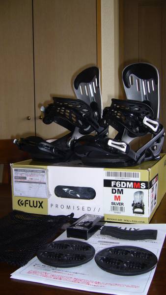 格安！最硬！FLUX DM Mサイズ　カービング　クロス競技に！！ flux xf 20 21の通販