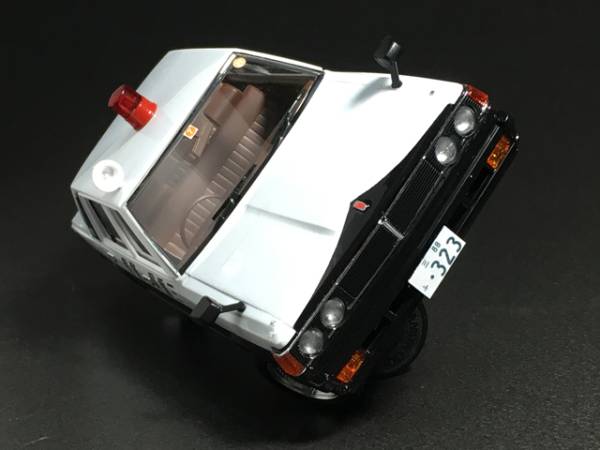 1/24 アオシマ 430 セドリック 4Dr セダン STD スタンダード グロリア 姉妹車 CEDRIC 西部警察 スタント 車