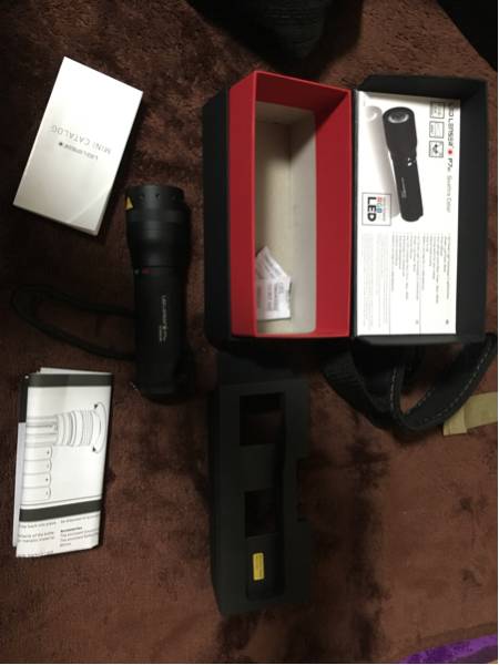 超美品 一度点灯のみ レッドレンザーP7QC