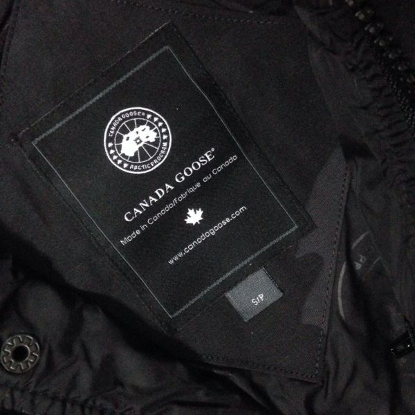 CANADA GOOSE カナダ　グース メンズジャケット　Ｓサイズ