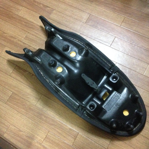 BMW R1200R シート BMW R1200RS⁄R1250RS 純正ハイシート(820mm) BMW