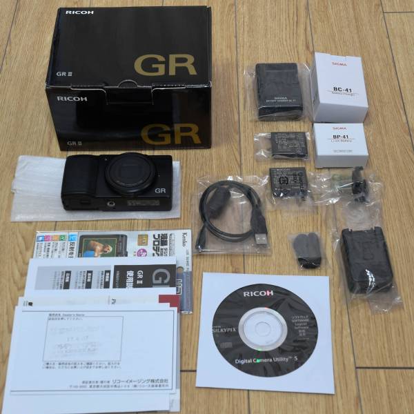 リコー RICOH GR II ＋ 予備バッテリー＆充電器付き リコー カメラ