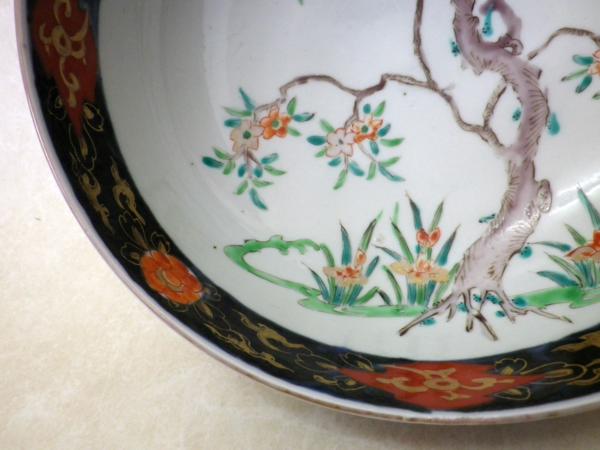 蔵出し】 古伊万里 色絵金彩 深鉢 桜と鳥2羽 菖蒲・花尽くし 直径