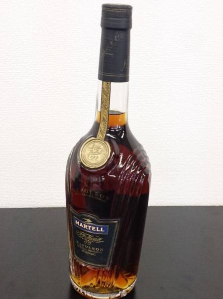 マーテル ナポレオン 700ml MARTELL 未開栓 NOIR CORDON コルドン